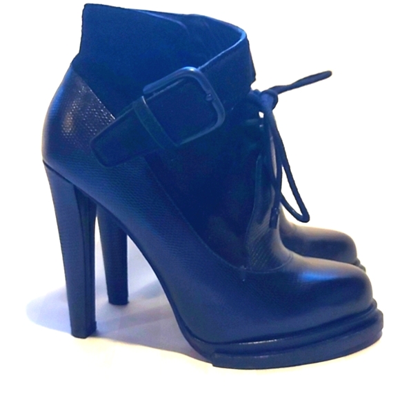 ALEXANDER WANG LACE UP BOOT HEELS! - Picture 1 of 8